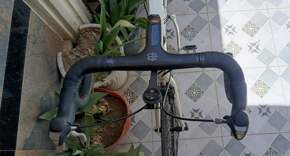سلام عليكم
رود ماركة format con  20 للبيع فول المنيوم قياس الفريم 53L ستيرن كاربون الدراجه نظيفه كلش ولا شخط بي سستم شيمانو سورا 8×2 صينيه 53 سن زنجيل 105 تايرات هارتكس جدد بايدرات بولبرن ماركة TOOPER بطيخه ماركة تانك 6 بنط صوت طرب مكاني شهداء السيديه

سعر 450 وبي مجال


**إذا كنت صاحب هذا الإعلان وتريد حذفه لأي سبب، رجاءا أرسل رسالة إلى الدعم الفني**