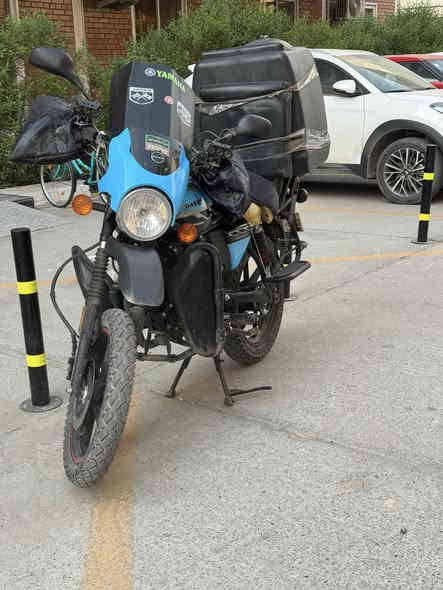 سلام عليكم شباب دراجه دايوان  للبيع  الدراجه ممرقمه دراجه مامتعوبه  الستفسار عل رقم ***********
