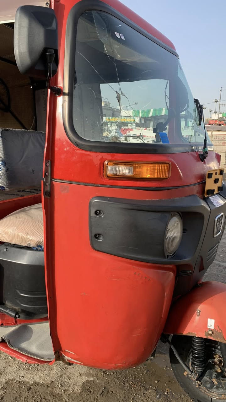 سلام عليكم تكتك للبيع 2018 اوراق مكينه مشروكه كلجات جديد تكتك نضيفه مال جناي كهربائياتها كلها شغاله مكاني بغداد مدينه الصدر سعر 4000وبيها مجال بسيط حك جية  ***********
