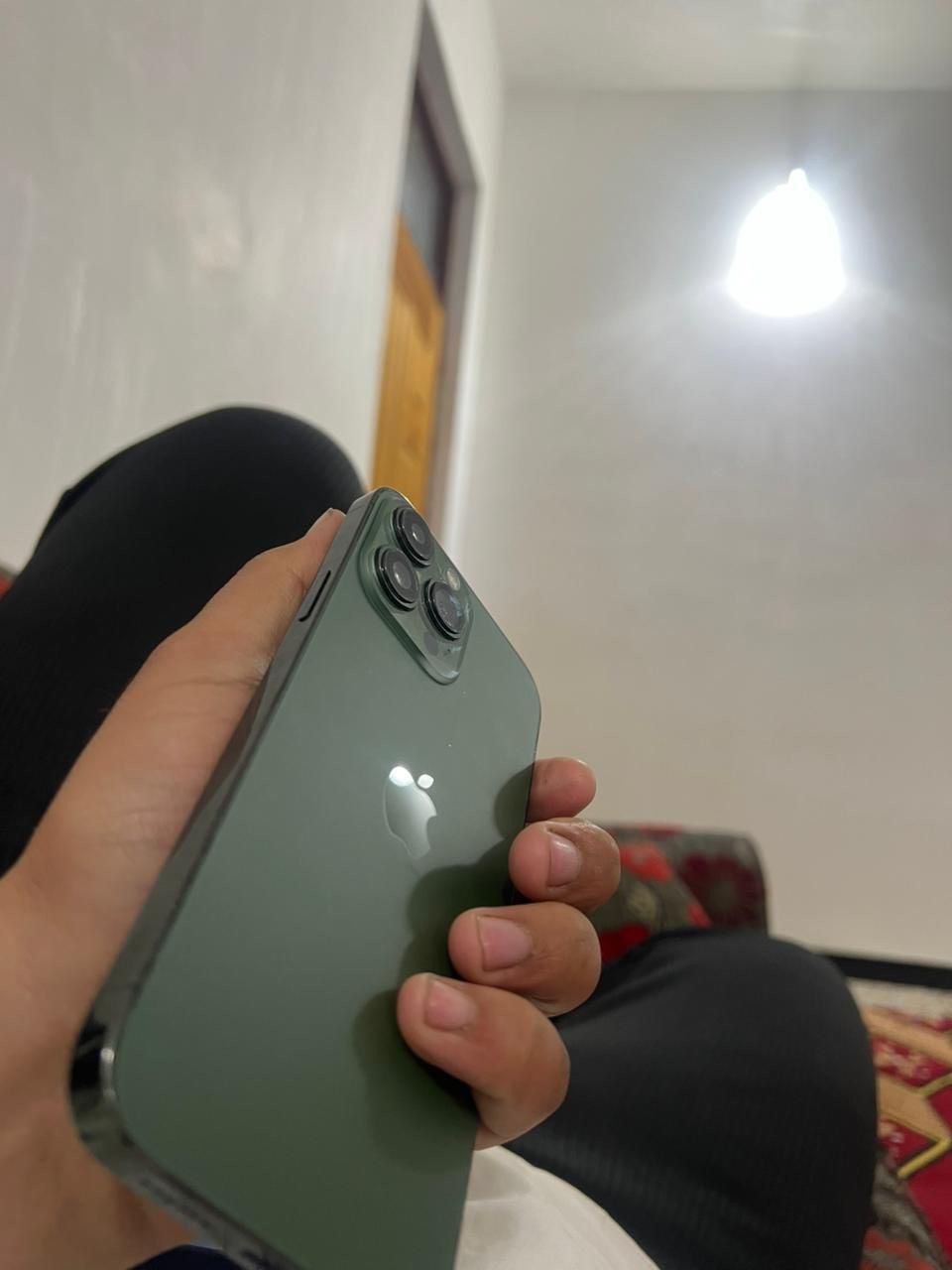 ايفون 13برو ماكس مقفول ايكلود مبدل شاشه كله شغال قيم واخذ ***********
