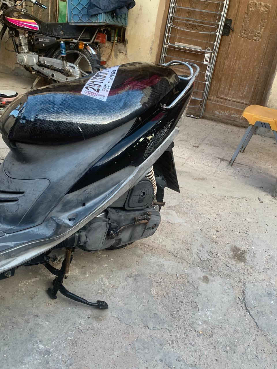 سلام عليكم ماكس 120 قجمه على وضع الشركه مكينه كابريته كله على لبلاد ما مفتوحه سعرها 750 كفر لبلادي ختم واحد شراي اتصل مكلف بل نشر ***********
