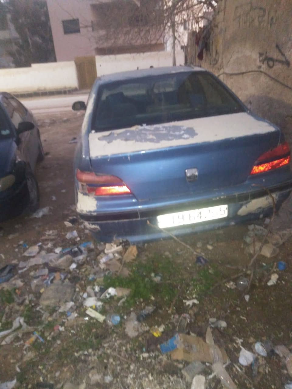 بيع سياره
البيع قطع غيار إعادة تسجيل وبلاش 300 دينار 
بيجو 406 موديل 2001 سعر 300 دينار نهايه 
موتور 2000 بحاجه كارتير
جير شغال
0781229382 #@


**إذا كنت صاحب هذا الإعلان وتريد حذفه لأي سبب، رجاءا أرسل رسالة إلى الدعم الفني**