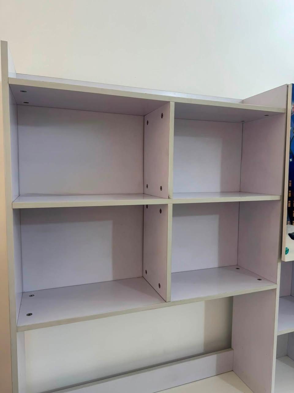 مرحباً
ميز مكتبي للدراسة للبيع في بابل 
امانةً كلش ثكيل ومجرات واسعة مابي ضرر فقط سطح الميز اخر صورة ويجي ويا الكرسي 

السعر 100
للتواصل دايركت


**إذا كنت صاحب هذا الإعلان وتريد حذفه لأي سبب، رجاءا أرسل رسالة إلى الدعم الفني**