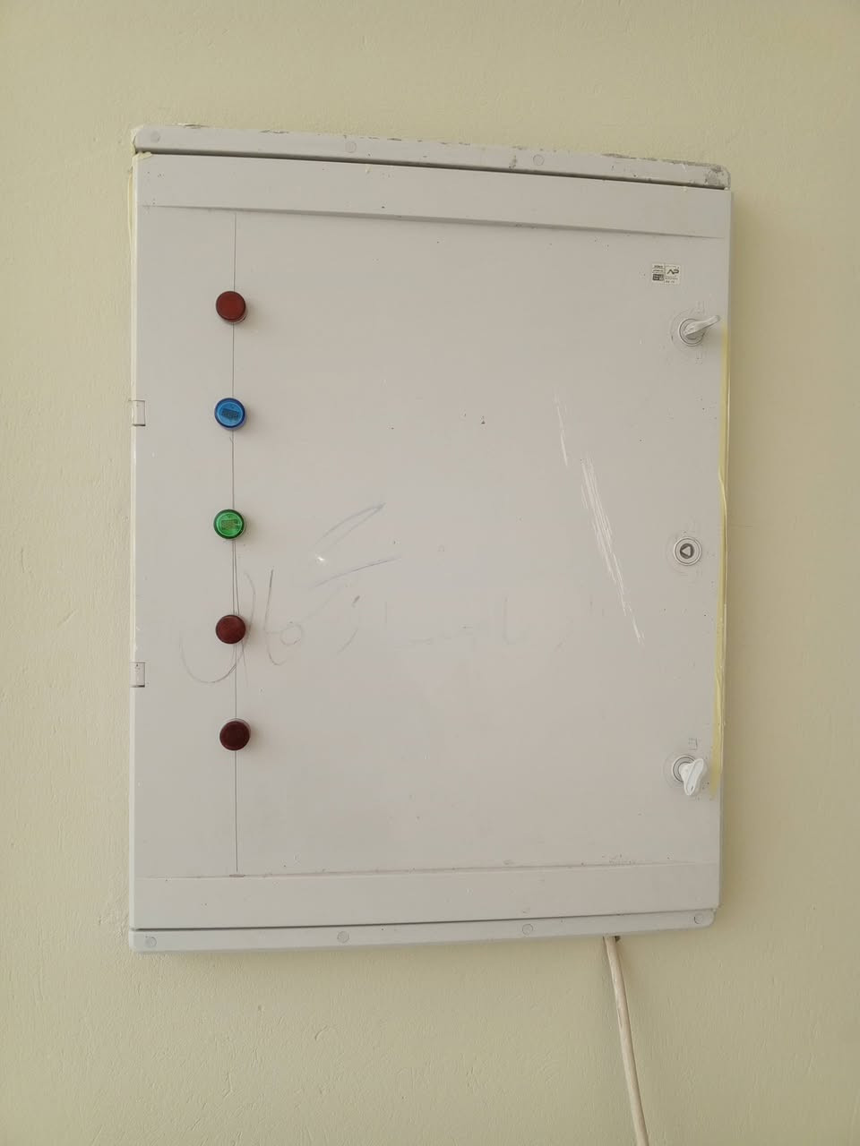 الحمدلله والصلاه والسلام على رسول الله صلى الله عليه وسلم تم اكتمال بيت الاخ ابو سجاد في خرنابات من تقفيل كهربائيات بالتوفيق ان شاء الله ابو رعد الكهربائي ***********
