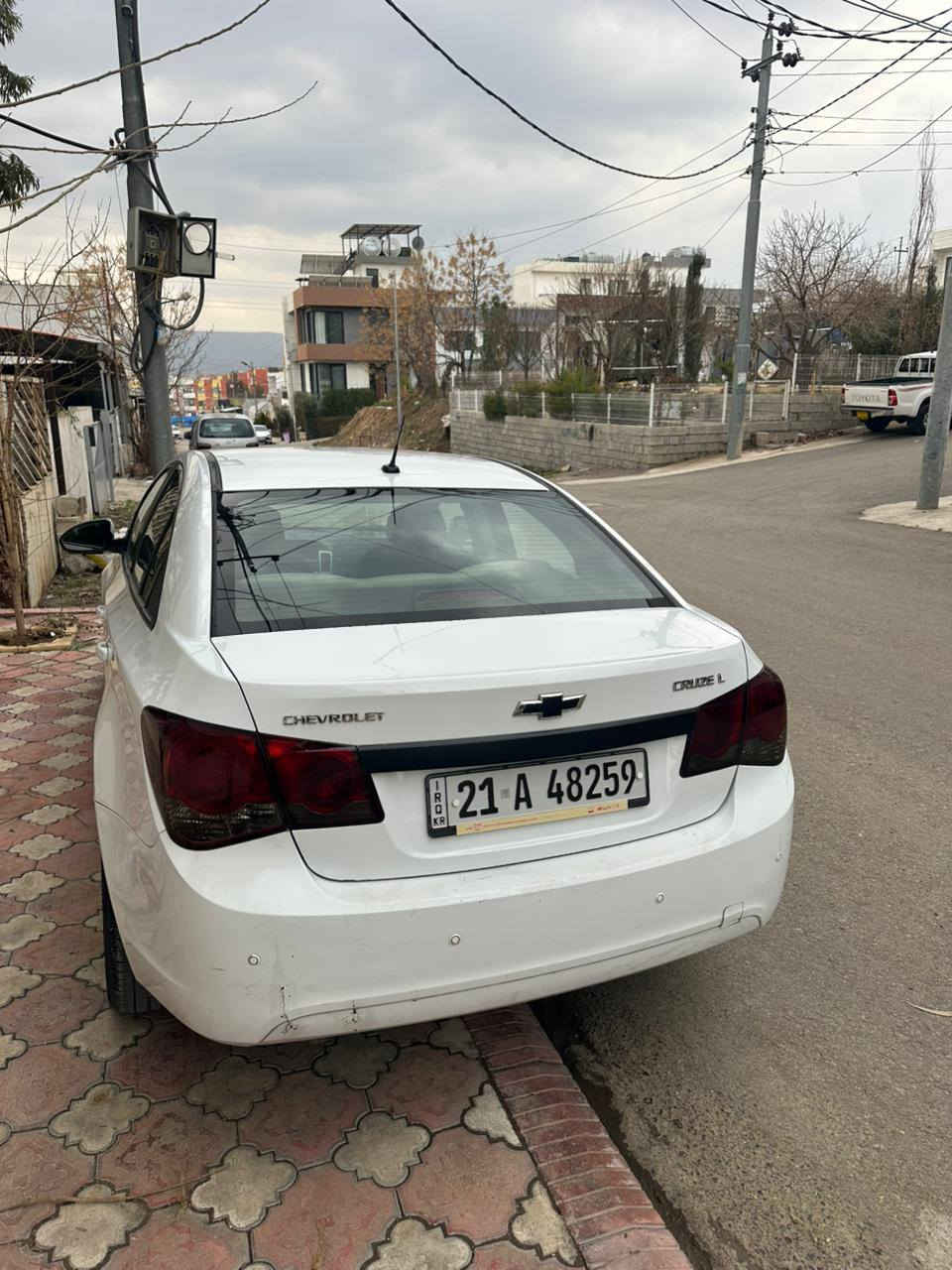 شۆفێرلێت کروز مۆدێل ٢٠١١ بۆ م
​جۆری مەکینە: ١.٦ لتر (مەکینە ئۆپترا) - زۆر بێ کێشە و کەم مەسرەفە.
​ڕۆیشتوو: ١٤٤,٠٠٠ کیلۆمەتر.
​بۆیاخ: تەنها یەک پارچە (یەک دۆسەی لای سەکنی) بۆیاخە، ئەوی تری بەشەرتی بێ بۆیاخ .
​شوێن: [سلێمانی]
تەحویل و غرامە بە شەرت
​ئۆتۆمبێلەکە زۆر خاوێن ڕاگیراوە و هەموو کارەباییات و مەکینەی بەشەرتە.
​دیوەکەی ناوەوەی زۆر پاکە و هیچ مەسرەفێکی تێدا نییە.
***********
​ژمارەی تەلەفۆن: [*********** ] السليمانية, العراق
