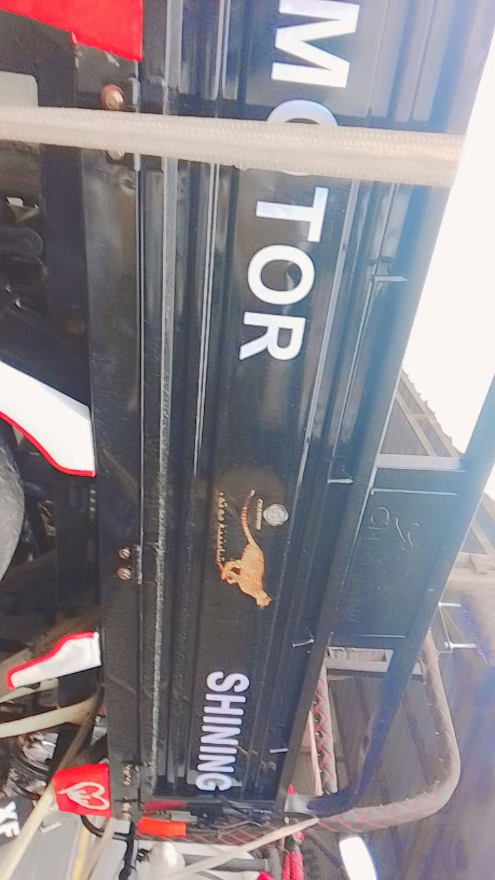 سلام عليكم ستوته صقر موديل 2024 بعده جديده اتخبل أمانه شغل وروح ابيعه هيه وغراضه مدفوع كمرك ويل كب جاهزه هيه وأغراضه مكاني بغداد زعفرانيه توني جبته بعدني ماوصل وسعره خيالي ***********
