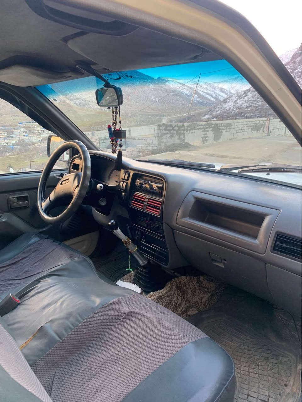 پیكاب ئایسوزو ٢٠٠١ گێرو مه‌كینه‌ به‌شه‌رت
سبوغ دوو پارچه‌ بێ ژۆری
ره‌قه‌م و سه‌نوی نویه‌ تا ٢٠٢٩
چوار تایه‌ی نوێی له‌ ژێردایه‌ سیاره‌كه‌ ئی ماڵێیه‌ توندو تۆڵه‌ 
0750 496 09 51 أربيل, العراق
