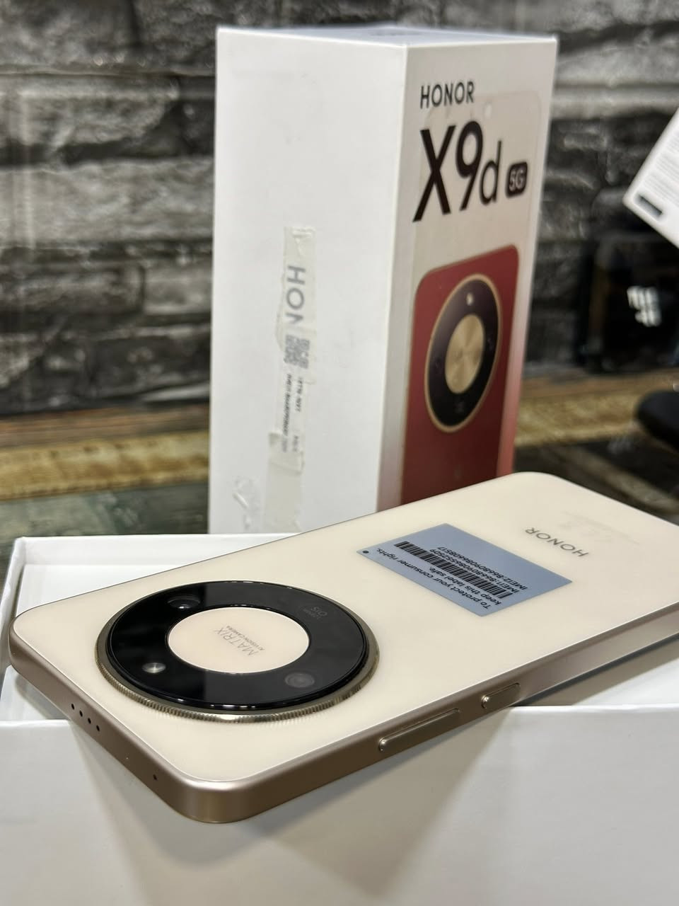 هونر x9d نسخه 5g   نسخه عالميه مو صينيه الجهاز أصلي
الذاكره العشوائيه 24 
الذاكره الداخليه 265 
دبل  شريحه 
كامل ملحقات 

السعر 350

مكاني بغداد ***********
