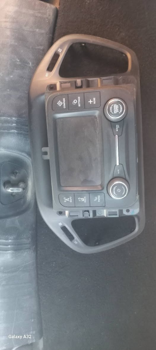 شاشه جيب كمباس ١٩ جديده س***********
