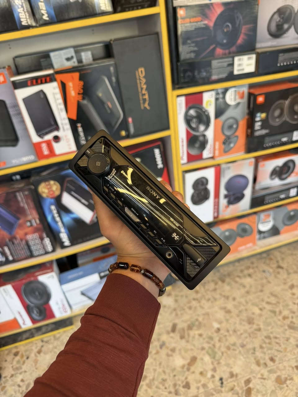 مجموعة غراض مستعملة واكسسوارات سستمات صوت 
مسجل سوني بلوتوث 
دمام وامبلي فاير سوني 
 دبل دمام صيني 
امبلي فايرات 
مركز تيزاب لمضخمات آلصوت 
المهندس سجاد ***********
