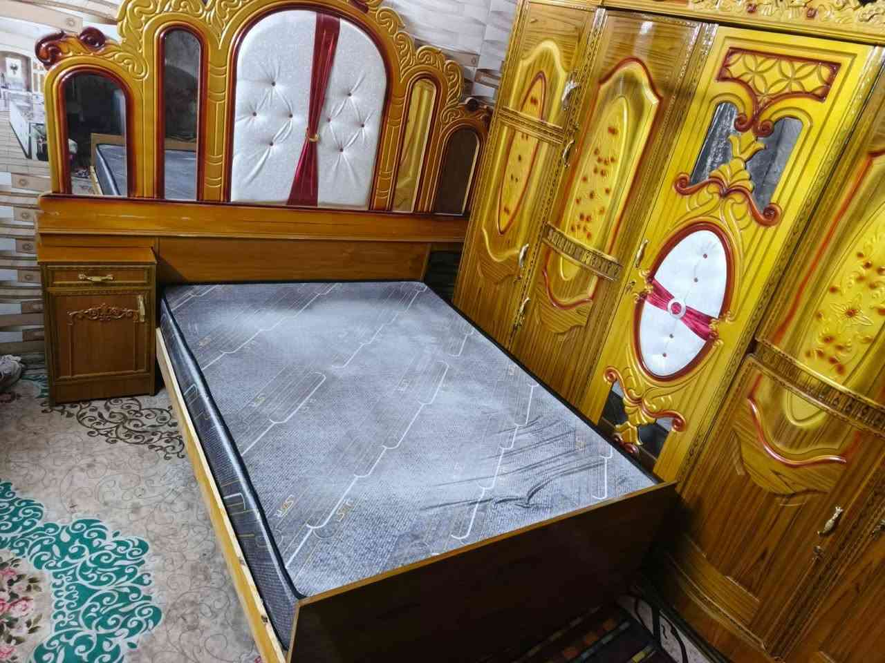 سلام عليكم غرفه نوم مستعمل قليل للبيع سعر 725وبيها مجال ماعندي توصيل مكاني بغداد قرب سيطره الشعب رقم الهاتف ***********
