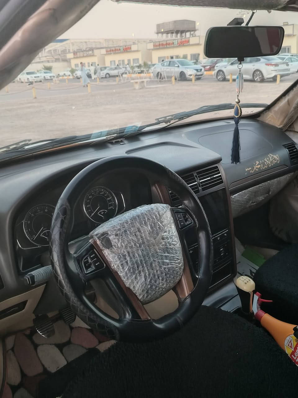 سلام عليكم بيجو بارص2018 بيها ضربه بجم سايرة نضيفه حلوة حداديه مكينه كير تبريد خير من الله مكان السيارة البصرة الدير للتواصل ***********سعرها 42وبيها مجال للشراي
