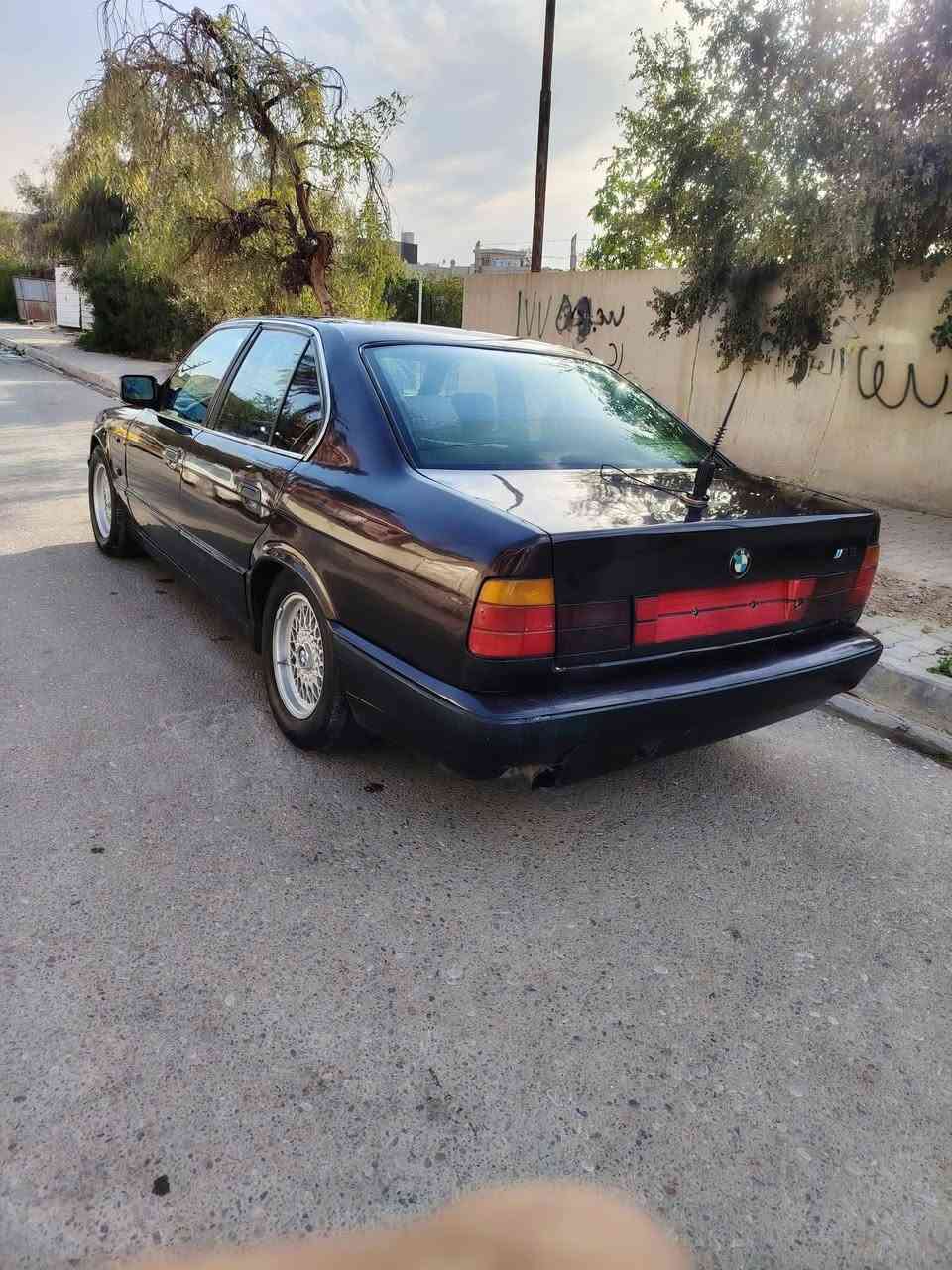 للبيع بي ام 520 محرك 528 موديل 1991 رقم كركوك سياره باسمي شرط تحويل لاصرف لابخار لاضربه السعر 40 بي مجال ***********
