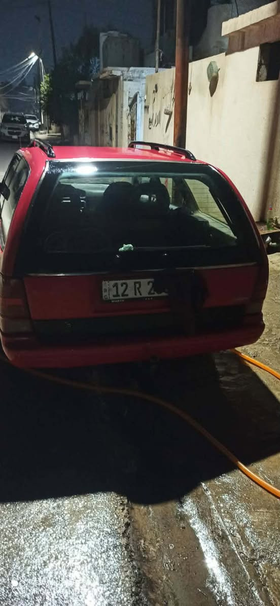 سلام عليكم سياره البيع مازده 626    8 بخ السياره بسمي شرط التحويل كير محرك شرط توماتيك كاربون بانزين مصبوغه عام موديل 91 السعر 35     ***********
