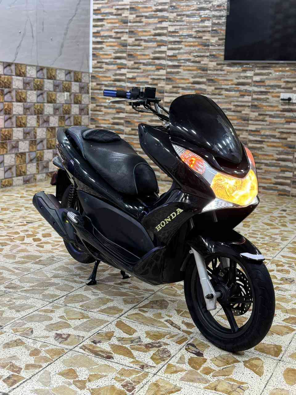 سلام عليكم PCX جيل اول ياباني

مكفوله من التاير للتاير شرط كفر ومكينه بلادي 

ماشيه30الف ☑️ 

مكينه 150☑️ 

حساس زدحام ☑️

حساس ستان ☑️ 

مابيه اي نقص شرط المكينه اذا مفتوحه ترجع الدراجه السعر مليون300 وبيه مجال بغداد الكرخ الصالحية 👌
رقمي*********** ماسنجر ممتواجد
