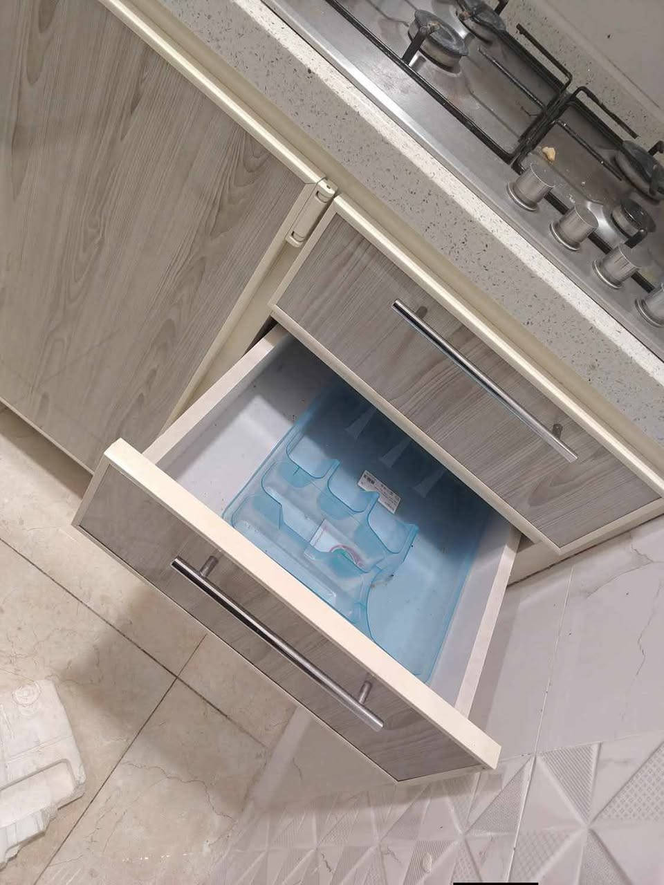 كاونتر تزكام القوي مو سوكي مستخدم اقل الشهر مو اكثر مسوينه ب3ملاين ونص وياه طباخ مصري أحدث طباخ وياه سنك سل ستيل الأصلي وياه مرشحه وملحق اضافي عدنا انتقاله نريد نبيعه ب مليون و٧٠٠ فقط مال مستعجل وبيه مجال حك الجيةة


**إذا كنت صاحب هذا الإعلان وتريد حذفه لأي سبب، رجاءا أرسل رسالة إلى الدعم الفني**