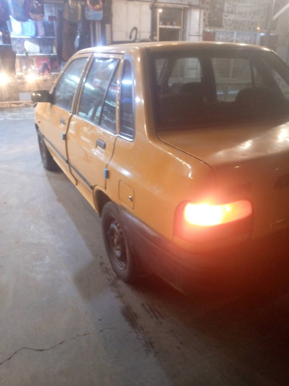 سايبا 12 رقم بغداد مصفره تحويل مباشر بلادية بدون ضربه وصبغ كير محرك مكفول صدر مبدل جديد درايم شفتات بوربرين مشط تخم تاير ماناقصه بس سائق السيارة كهربائيات شغاله  ترايه حلو السعر بلاش 20 قفل متوازي مكاني بغداد ***********
