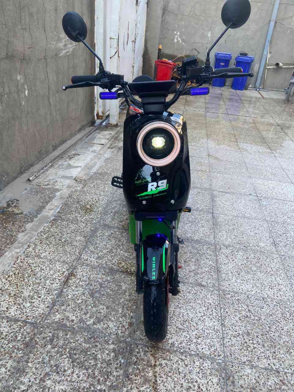 دراجه R9
نظافة98%
شاشة 
بصمه+سويج 2
سماعات بلوتوث 
لايت زنون عادي ناصي 
تاير جبلي 
خمس بطاريات 
سرعته 55 الحقيقي 
تمشي تقريباً 40كيلو
اربع سرعات 
بك 
نقصه بس كشن خلفي وكع مني وسعره ٥ الاف  
السعر375 الف
المكان نفق الشرطة


**إذا كنت صاحب هذا الإعلان وتريد حذفه لأي سبب، رجاءا أرسل رسالة إلى الدعم الفني**