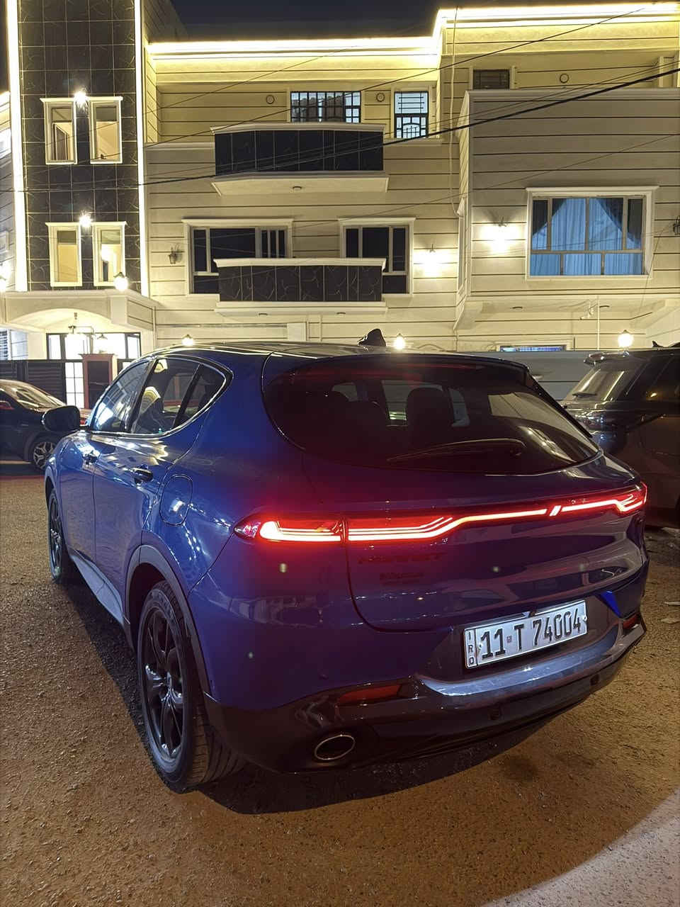 ⭕️للبيع دودج هورنت R/T بلس ⭕️
السعر آخر المنشور 👇🏼
Dodge hornet R/T plus (blug-in-hybrid)
الموديل : 2024 
محرك : 1.3 لتر توربو 4 سلندر 
الكير : 9 سرعات 
نظام الدفع : فورويل AWD 
انظمك القيادة 3 بانزين وشحن وهايبرد 
الممشى : 5000km

⭕️المواصفات : 
كشنات جلد + كهرباء + تدفئه وتبريد + ذاكرة 
نظام صوت بريميوم Harman/Kardon®
فتحة سقف بانوراما 
Android و Apple CarPlay شاشة كبيرة تدعم 
شحن لاسلكي 
رادارات و كامرات محيطية 360ْ درجة 5 كامرات
مرآة جانبية : شفط +كامرة +رادار +اشارة +هيتر 
مثبت سرعة و تحذير النقطة العمياء 
خروج عن المسار و قيادة ذاتية 
ويل حجم 18 
بريك نوع  بريمبو 

⭕️ملاحظة : الحادث خارجي 
صبغ فقط البنيد والجاملغ بدون دواخل 
مرقم بغداد جاهزه بدون نقوصات 
مكان السيارة : بغداد -ساحة الطيران 
تحويل بأسم المشتري مباشرة 

السعر : 15,500$


**إذا كنت صاحب هذا الإعلان وتريد حذفه لأي سبب، رجاءا أرسل رسالة إلى الدعم الفني**