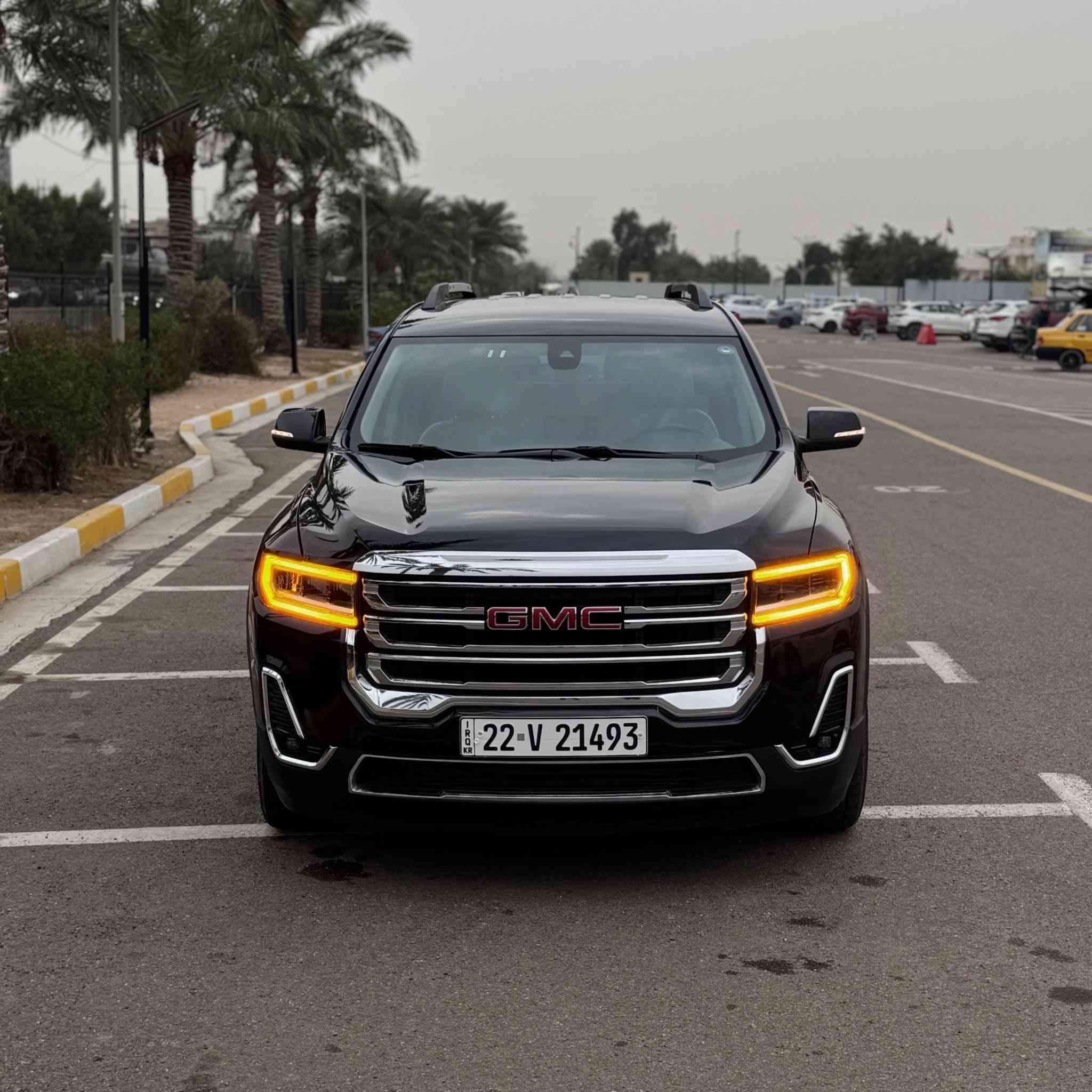 جي ام سي اكاديا 2023 SLT ( بدون ايرباك )
فول مواصفات عدا الفتحة  
دخول وترقيم جديد بشهر ال12

بجم كبس حادثها جدا بسيط وسطحي وبدون اي دواخل ( شواصي لغود كفالة وجميع الايرباكات سليمة ) وموضح بالصور جاملغ وباب صبغ وبيها مكانين صغار تعديل pdr 

‎٧ راكب - ٣ قطع تبريد - داخل لونين ابيض وجوزي
‏‎فور ويل(AWD) - كشنات جلد - تشغيل عن بعد
- نقاط عمياء - رادارات امامي خلفي جانبي - 
صندوق كهرباء ( ويفتح بالرجل ايضا ) - سستم صوت (bose) - داتا شو - تدفئة كشنات - كشنات كهرباء
‎تحديد مسار - حساسات امامي وخلفي - اوتو ستوب - توقف ذاتي عند الاقتراب من السيارات - قفل تلقائي - مراية تعتيم ذاتي + اشاير  - سايد بريك بصمة - فول تحكمات ستيرن - اضاءة العالي اوتو - منظومة زنون بلادي  
‎وبعد بيها هواااي مواصفات
محرك ٢٠٠٠ توربو (اقتصادي وسريع)
ماشية ٦٠ ع مشي امريكا بعدها 

السعر : 239 وبيها مجال بسيط

‏‎السيارة جديدة بمعنى الكلمة وبالواقع بعد احلى وجاهزة بدون اي نقص وكل التفاصيل مذكورة بالكامل 
اي استفسار هذا رقمي 
***********
