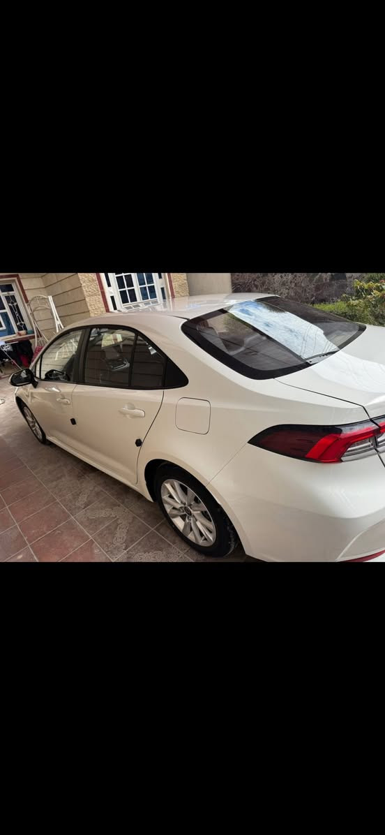 تويوتا كورلا هايبرد 2024 خليجي رقم بغداد الجديد السنوية بأسمي السيارة بحالة جيدة جدا مكفولة من الصبغ والبارد عداد المسافة 22 الف كم  فوول 1/1 السعر 145$  ***********
