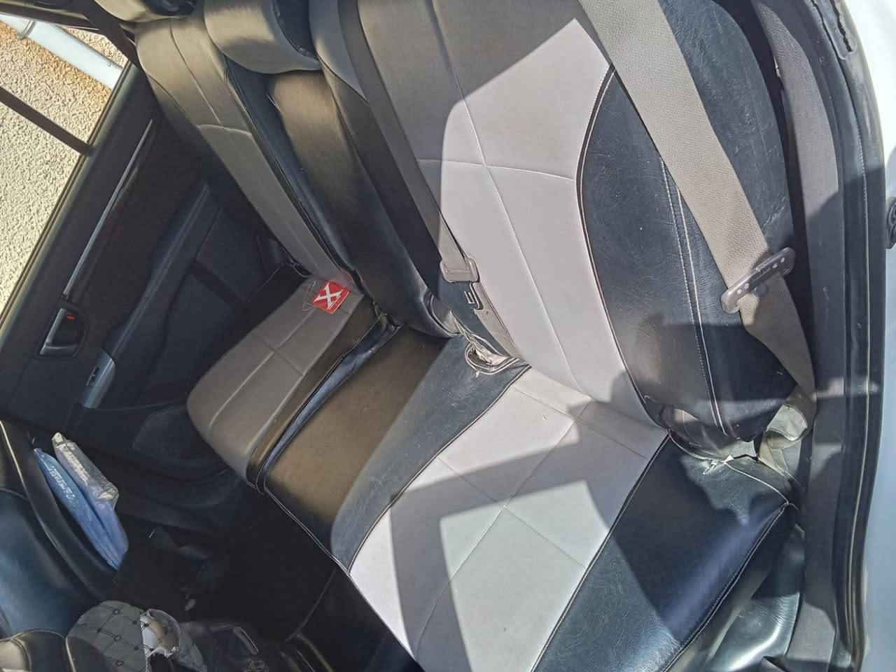 🔥 فرصة مميزة للبيع 🔥
🚗 هونداي سنتافيا 2011 وارد امريكي

📍 رقم بغداد (( 79016 )) مفتاح خط عراقنا يعني مميز
👤 السيارة باسمي (تحويل مباشر فوري)

✨ المواصفات والحالة:
✅ محرك 6 سلندر (3500)
✅ كير ومحرك بحالة ممتازة (خير من الله)
✅ تبريد وتدفئة ممتازة (خير من الله)
✅ تخم تايرات جديد قبل شهر (شاهد)
✅ تبطين كامل (كاعية) جديد درجة أولى
✅ حدادية صدر جديد
✅ السيارة جاهزة بالكامل وما تحتاج أي صرف

💯 سيارة نظيفة ومهتم بيها وجاهزة للاستخدام اليومي

💰 السعر:132$ (قابل للتفاوض البسيط)
مكان السياره : ديالى 

📞 للتواصل والاستفسار:
***********

⏳ البيع مستعجل وللجادين فقط
