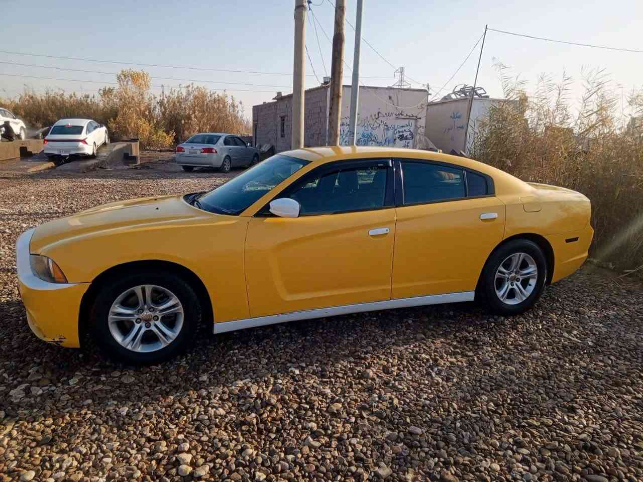 جارجر 2013 بدون ايرباك بدون حادث  ماعدا طخه بالايت الايمن كير مكينه حداديه 80 بالميه رقم صاحب السياره ***********
بمية وخمسة و اربعين وبيها مجال قليل
مكلف بالنشر
