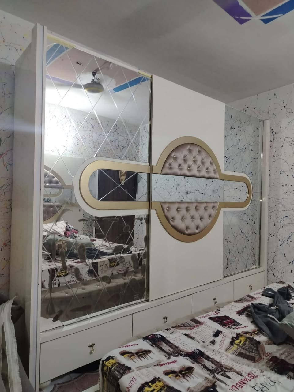 السلام عليكم عندي غرفه تركيا اتلاثه بيبان سلايت غرفه ثكيله كلش رايده 500 وبيها مجال بكانه بغداد الشعب شارع الصحة


**إذا كنت صاحب هذا الإعلان وتريد حذفه لأي سبب، رجاءا أرسل رسالة إلى الدعم الفني**