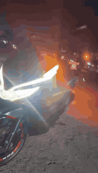 سلام عليكم 
PCX جيل الثالث 🉐
موديل /🇯🇵 2020.

الون / اسود ملكي 🖤.

سعر / بـ  16 💵 وبيهه مجال حيل بسيط مال حك الجية. 
لأستفسار / *********** واتساب /رصيد ***********
 معلوماتهه // ياباني وارد كوري اخوتي بداية رقم شاصي RL

كفالة عامة ابيعلك من باب بيتي مكينة 125cc 

كفالة مكينةوكفر وكلشي واوراقهه كاملة منفيست هم وياهه 🌏

مواصفاتهه /تجي احنة نسميهه مواصفات الـ 150

تجي تدفئة باليدات (بلادية مو هنا بالعراق مسويهه)🇯🇵 

نضام ازدحام 

مداريهه دهن اصلي ابدل من وكالة معروفة وبانزين محسن ومي راديتر اصلي 👌🏻.

مكاني / بغداد / الشعلة تحديدا حي الجوادين. 

ملاحظة /الدراجة تنباع بدون شكم شغلة وياهه اذا تريد ابيعلك الغراض البيهه لان والله اني مشتريهن. 

ورحمة الوالديكم لحد يكسر بحلال العالم ترة كلشي موجود بالسوك . 

وآسف عالاطالة اخوتي ❤ .
