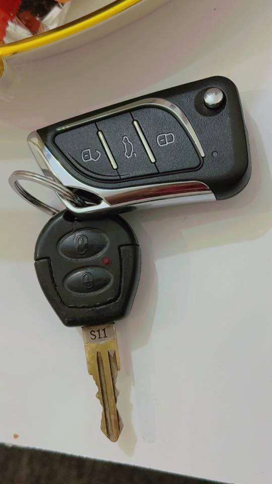 🚗 للبيع – كيو كيو 2012 نظيفة جداً 🚗
• الغرفة نظيفة وباسمي  
• شاشة  
• بصمة فتح وغلق عن بُعد  
• مفتاحين احتياط  
• مكفولة من الضرر  
• صدر جديد  
• معدلة ومرتبة من كل شي  
• التبريد شغال  

💰 السعر: 35$  
📍 المكان: بغداد – الغزالية  

📞 الاتصال: ‭0787 690 9258‬
