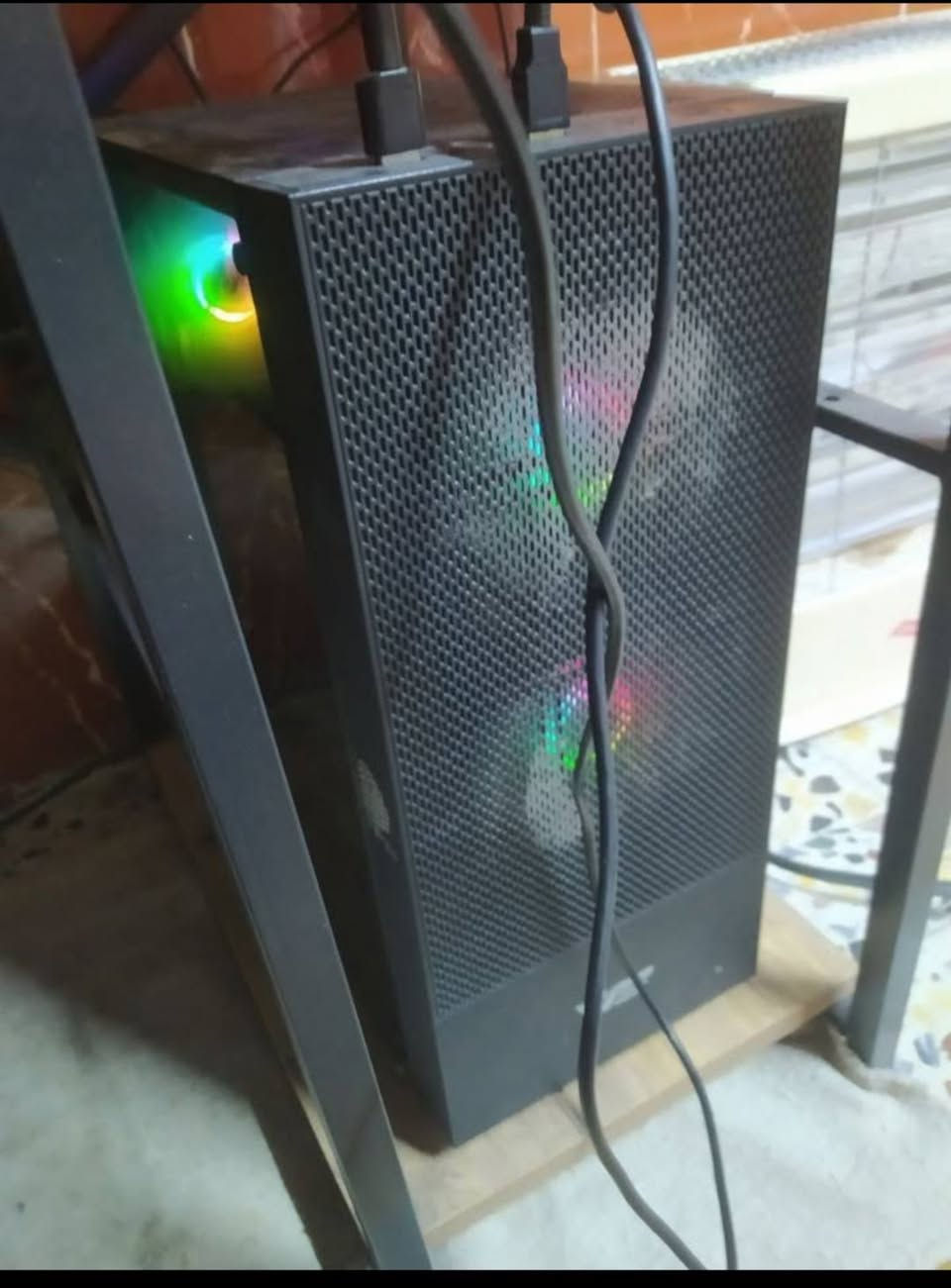 🔥 PC Gaming للبيع 🔥
✅ كارت شاشة: RX 580 8GB
✅ معالج: Intel Core i3-10105F (الجيل الحادي عشر)
✅ مذربورد: H610
✅ باور سبلاي: 500W
✅ مبرد عادي
✅ شاشة: 60Hz
✅ سماعات Redragon
✅ كيبورد وماوس

💰 السعر: 500 ألف دينار عراقي وقابل للتفاوض بشكل بسيط.

📍 الموقع: بغداد
📞 رقم الهاتف: ***********

الجهاز مناسب للألعاب والاستخدام اليومي، والبيع للمجادين فقط.

