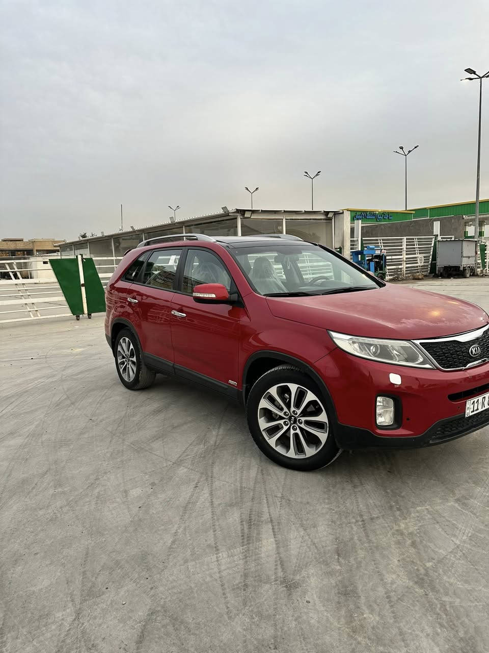 البيع ~ مراوس
سورنتو 2014 خليجي كويتي فول 1/1 6 سلندر 7راكب 
رقم بغداد تحويل ثاني يوم 
مكينة كير فقط مكينة مفتوح بيه  كازكيت  تبريد حدادية الصدر تايرات  سياره جاهزه  عليها ادامة كامله ترايها شرط مال حديث متصرف عليه 
-بانزين دهن 
-2بصمات تشغيل 
-اشاير ترحيب عند الاقتراب 
-يدات نيكل بلادي 
-المرايات الجانبيات شفط
-كشنات جلد بلادي
-كشن كهربائي
-تدفئه بل كشنات
-اناره ليزريه داخليه بلادي
-ارضيه جلد كامله مدوشمة
-لايت زنون 
- بنوراما 
-لدامامي وخلفي 
-كامره خلفيه بلادي
-شاشه بلادي
-تبريد يبانو 
-اشاير بل مري 
-تبريد ثلاث قطع 
-حساسات أمامي وخلفي 
-نضام ايكو تقليل صرف 
-نضام سبورت 
-وبعد بيها هواي مواصفات الكويتي فول معروف 
 - سياره بيها بارد بالباب عكس السائق بل ذيل شويه وجراد عل بنيد 
-عنوان بغداد الحسينيه 

-السعر 168 وبيه مجال
رقم صاحب السيارة ***********
