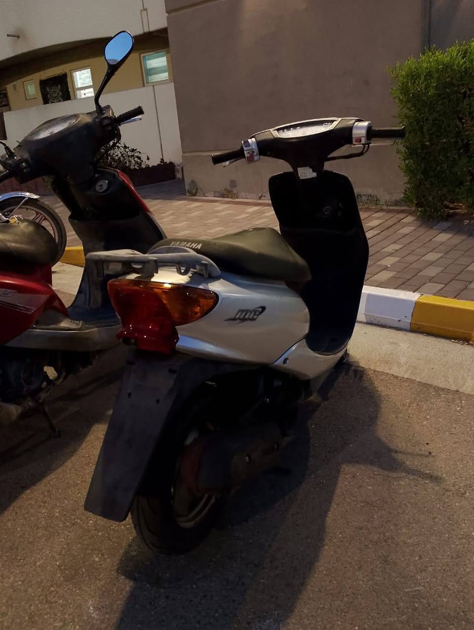 دراجة 60 عصفريه سعره 300الف وبيه مجال دراجة مال رمبة اوراقه موجوده مكاني بسماية B2 عماره 217 رقم الهاتف *********** تواصل واتساب فقط
