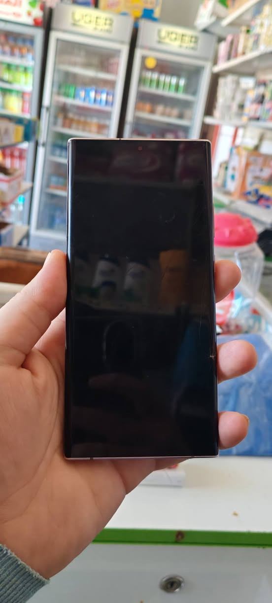 كلكسي NOT 20 altra 5G
ذاكره 256 / 12 +12
الجهاز ميحتاج اسولف ع مواصفاته لان معروفه فقط شاشته مضروبه مثل ماموضح كدامك تريد تبدله شاشه بقت يمك شاشته متوفره عد اي ابو صيانه تريد متبدلهه يمشيك استخدام بدون مشاكل وطبيعي كلش 
بوبجي 120 فريم 
سعره مناسب او مراوس يرهم 
***********
