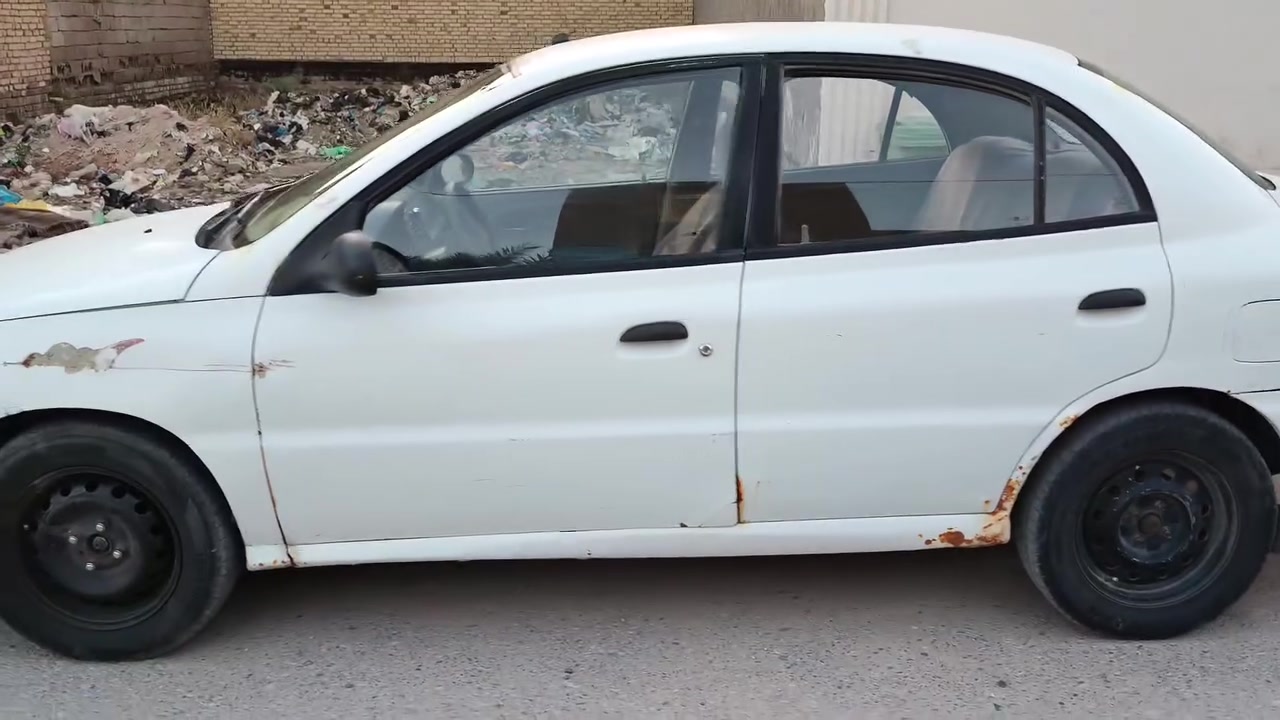 ريو 2002 1. محرك ينقص 
 تبريد شغال فقط ع درجة ال5 مشكلة بالبوابات 
السياره باسمي سنويه لل 28 قادسية مشروع وطني شاشة وكامرا خلفية مكانها السماوه وكشرها شوف عينك
 2. البراكيت الامامي انفطر شي قليل ولحمته يرادله تعديل شغاله ب ٣٢وبيهة مجال  مكانها سماوه جاي اروح بيها للديوانية وغماس مابيها شي شلعتها قويه


**إذا كنت صاحب هذا الإعلان وتريد حذفه لأي سبب، رجاءا أرسل رسالة إلى الدعم الفني**