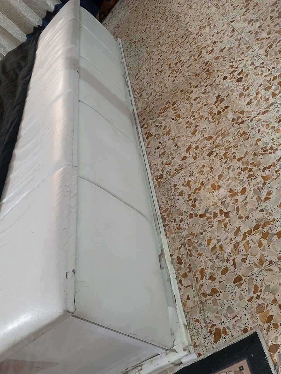 غرفه للبيع سعر ٤٠٠وبيهه مجال ٨قطع


**إذا كنت صاحب هذا الإعلان وتريد حذفه لأي سبب، رجاءا أرسل رسالة إلى الدعم الفني**