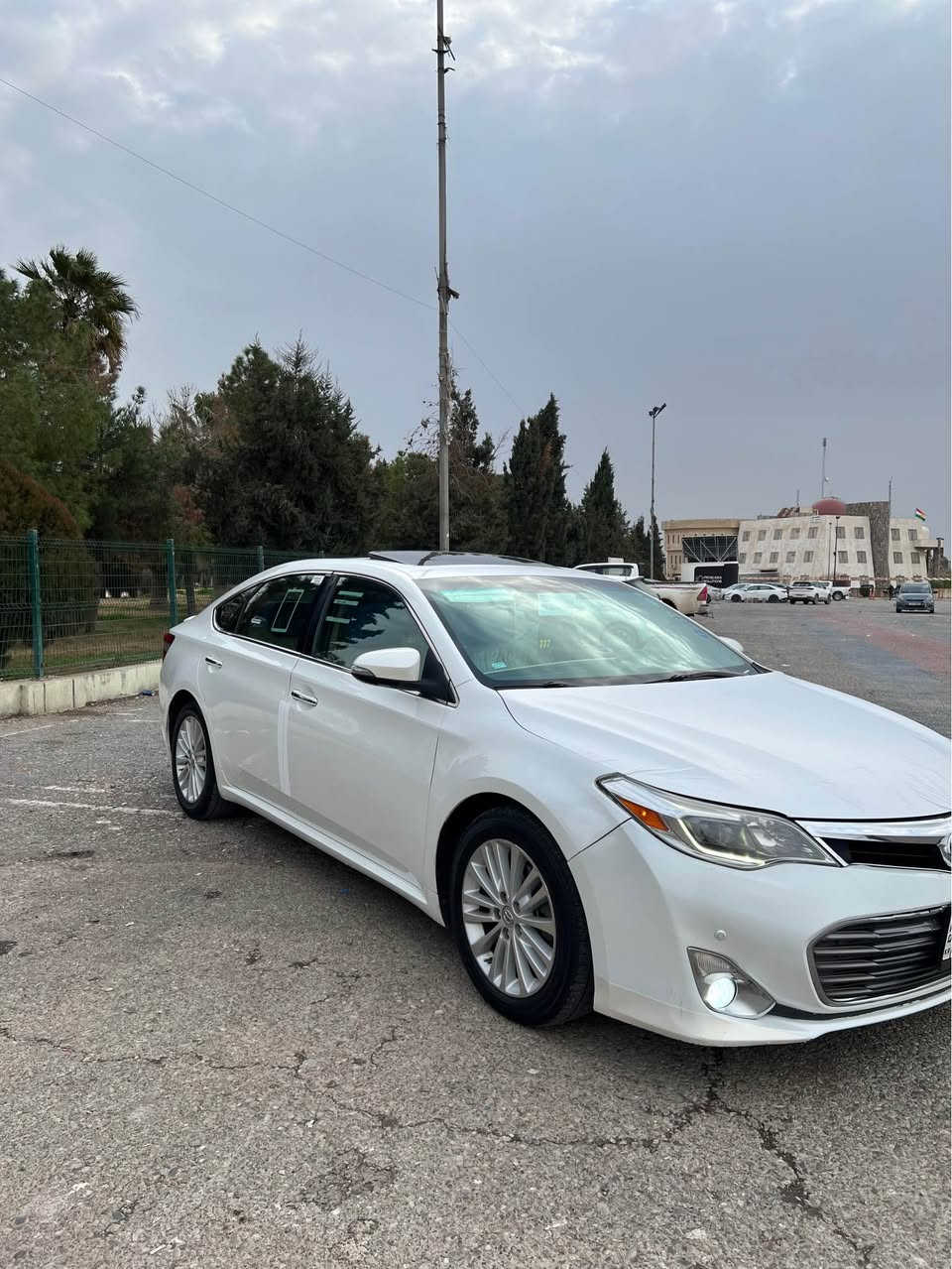 تۆیۆتا ئەڤەلۆن خلیجی
مۆدێل ٢٠١٣
مواسەفات limted
بئ سبوغه
گێر و مەکینەی نەکراوەتەوە 
ڕەقەم و سەنەوی تازەیە 
١٢٥ هه زار رؤيشتووه 
٤ شؤينى ساردى  هه يه 

م / *********** أربيل, العراق
