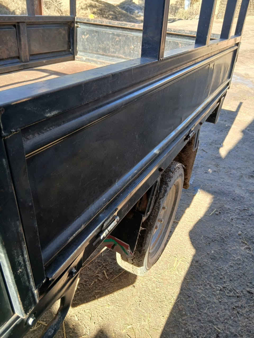 سلام عليكم  ستوته مديل ٢٢ اوراق مكفوله كفاله عامه ركبه شاصي من صبغ ولحيم  مكينه جديده   السعر الاتصال    ***********
