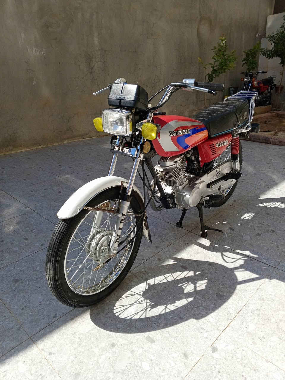 للبيع نامي اصلي 3احروف موديل 2024 جاهزه اي عيب مابيها شرط من كل شي كهربائيات كلها شغال سعر 600وبي مجال للشراي رقم ***********
