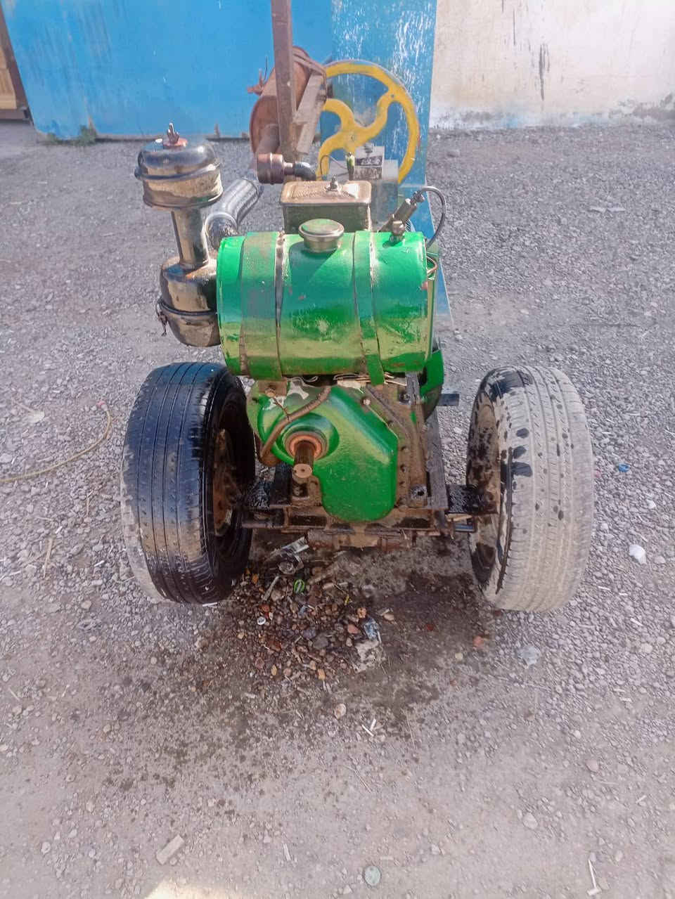 السلام عليكم
مكلف بالنشر مولدات عدد ثنين للبيع كاملات ونضيفات على فحص السعر ٣ مليون ونص وبيه مجال  الاستفسار اكثر / *********** // ***********
