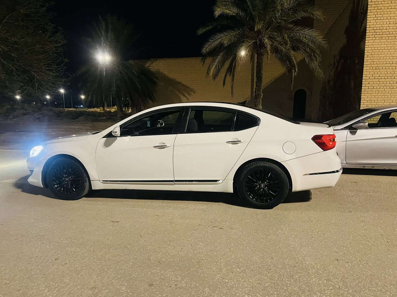 السلام عليكم كادنزه ٢٠١١ فول مواصفات خليجي بصمه بنرما برده خلفيه كشنين كهرباء مري شفط فول الفول مكينه سته رقم سليمانيه تريد  تحويل تريد وكاله مابيه اي نقص كير مكينه حداديه كله جديد  بيه ٣ قطع رش  بدون داخل السعر ١٠٥ قفل قفل قفل مكاني بابل حله 
***********
