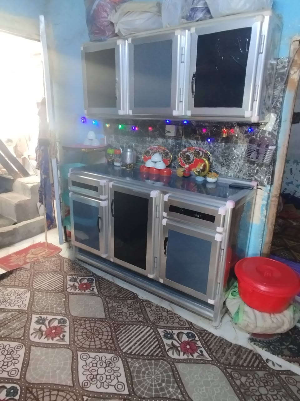 رقم الهاتف ***********
الدار للبيع مساحه خمسه وسبعين ارضيه بورسلين من عده الغرفه بي غرفتين وحده فوك وجوه واستقبال سته ب٣ومطبخ ٤ب٣  السعر 15وبي مجال لشراي المكان علوه الفحل مقابيل معمل الموز
