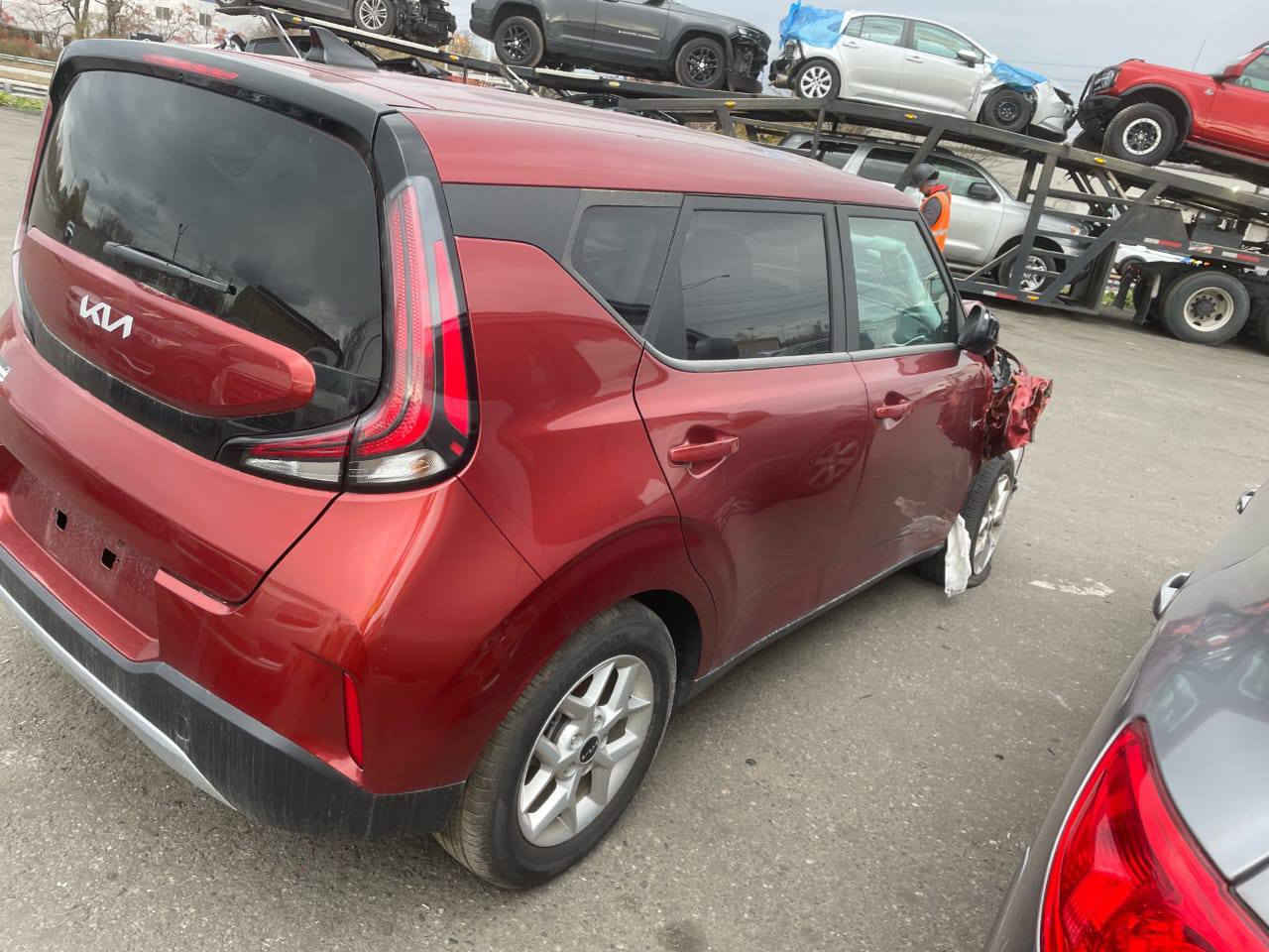 سلام عليكم صول موديل 2025 حادث بنيد او شاملغ حاليا بالحله مدفوع جمرك ضريبه وكل شيء فقط عليك بس تصليح مكان بابل تواصل على هذا الرقم بي واتساب***********
