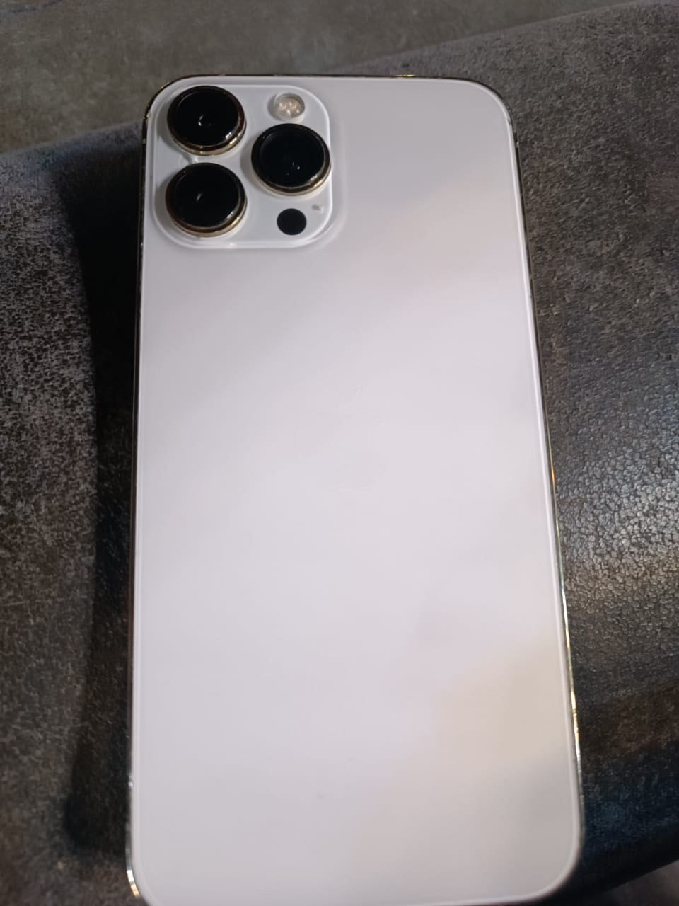 آيفون ١٣برو ماكس  ذاكره ١٢٨ مبدل شاشه اصليه والكامرات مرات يشتغلن ومرات لا ابيع عطلانات
مكاني نجف 
السعر٤٢٥
فيس ايدي شغال وكلشي بي شغال 
بطاريه٨١
***********
