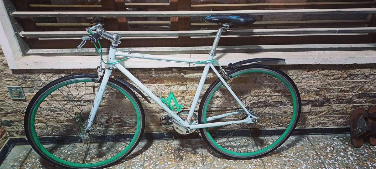 سلام عليكم فكسد للبيع الوزن خفيف مكان بغداد العامريه الرقم *********** السعر ١٥٠ بي مجال
