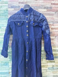 ملابس نسائيه • نظيفه • مستخدمه شوي