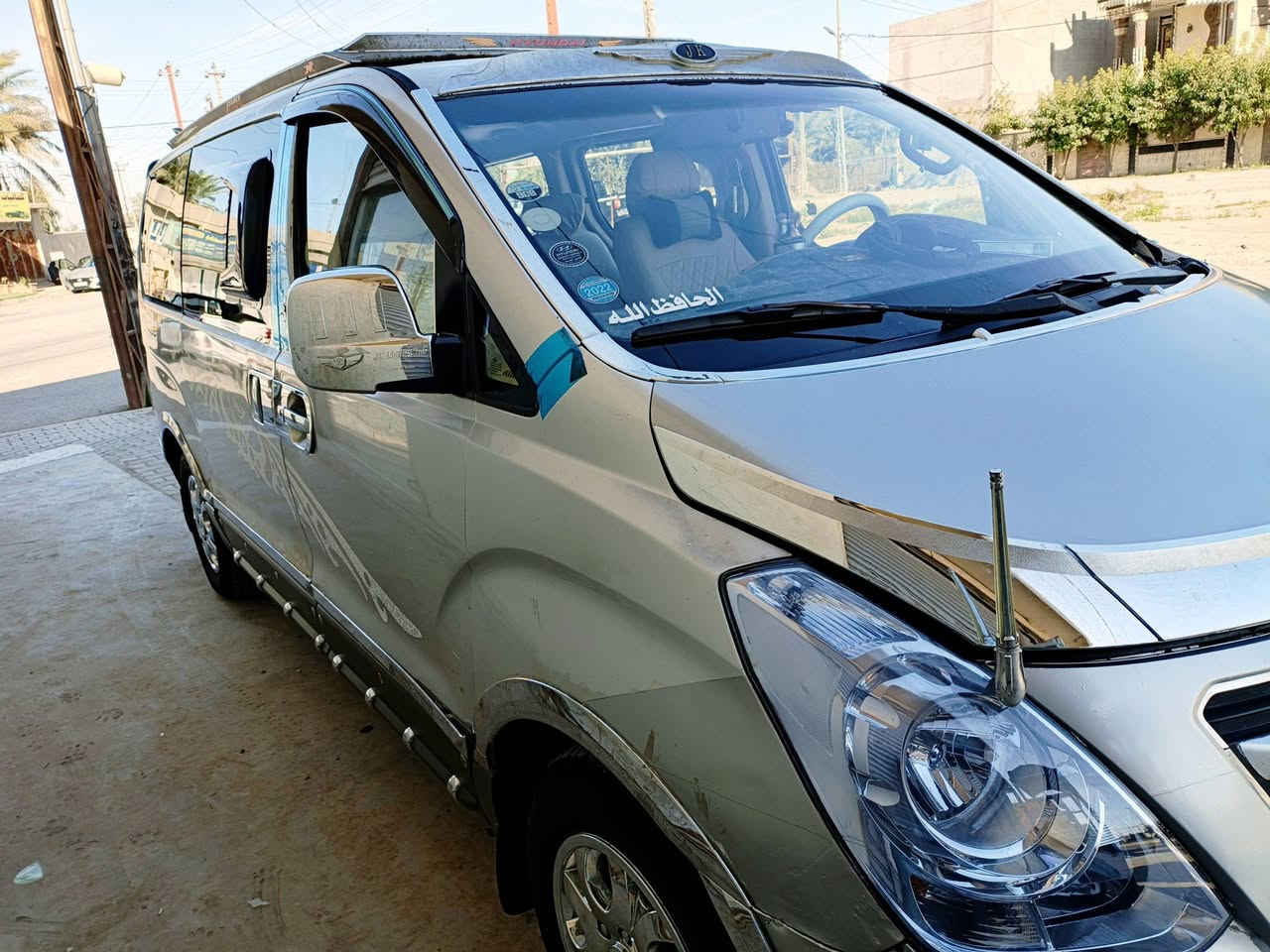 سلام عليكم ستاركس للبيع موديل 2009 رقم بغداد بسمي بيها قطعتين صبغ فقط بدون دواخل بس رش باب سلايت وجامرلق خلفي بدون معجون والباقي كفاله كير محرك مكفولات كهربائيات كلها شغاله تدفئه تبريد ثلج صدر جديد تخم تاير جديد السعر 123 اتصال ***********
