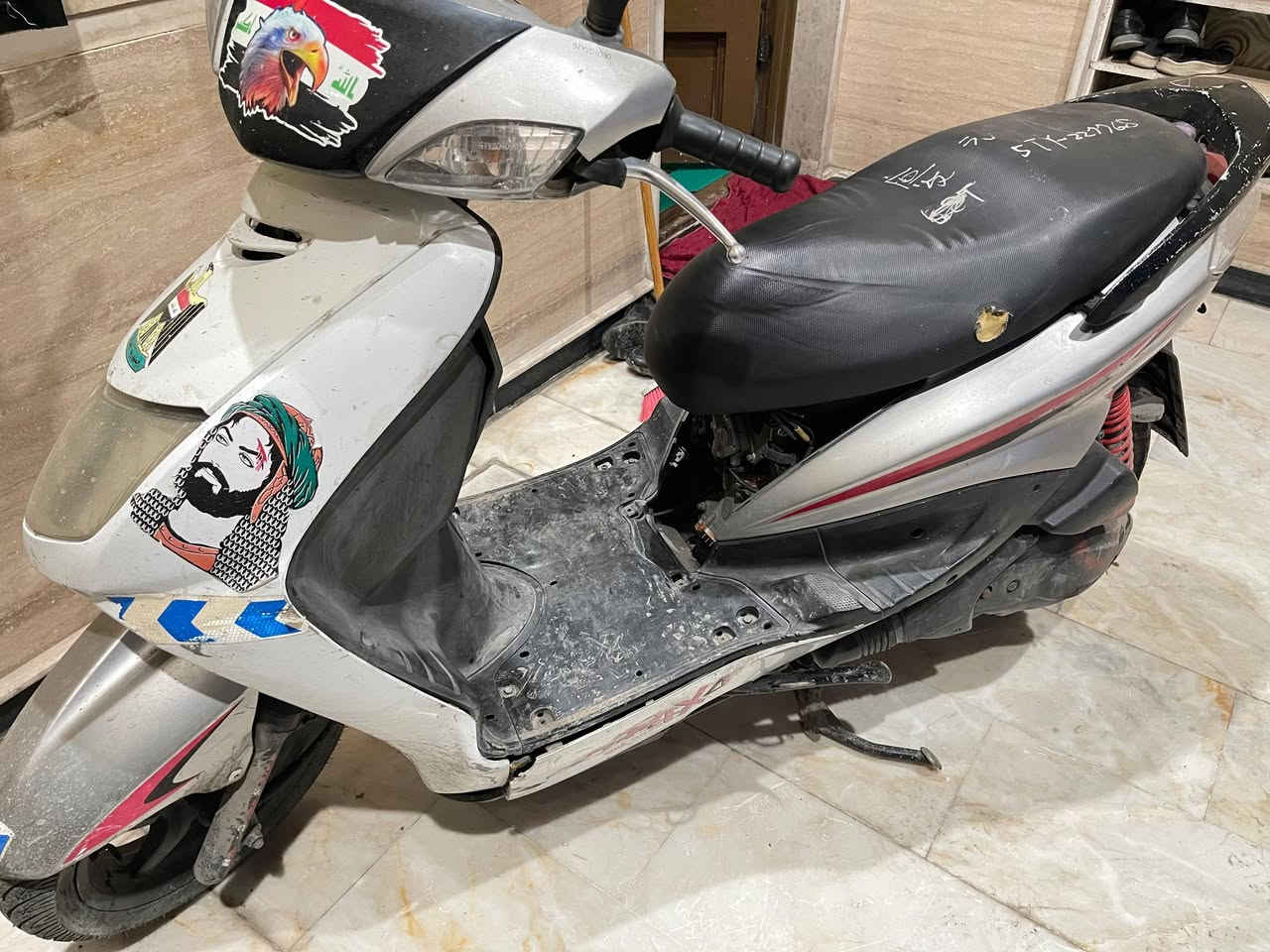 سكنس للبيع $ مكفولة من السرقة شغالة  بيها نواقص قليلة
السعر 550 وبيها مجال - المكان البلديات
للستفسار مكلف بالنشر ‭0777 495 6497
