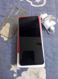 جهاز ريدمي A5 جهاز نظيف 100% شخط ما بيه ذاكرة 128 وياه شاحنة وكفر السع...