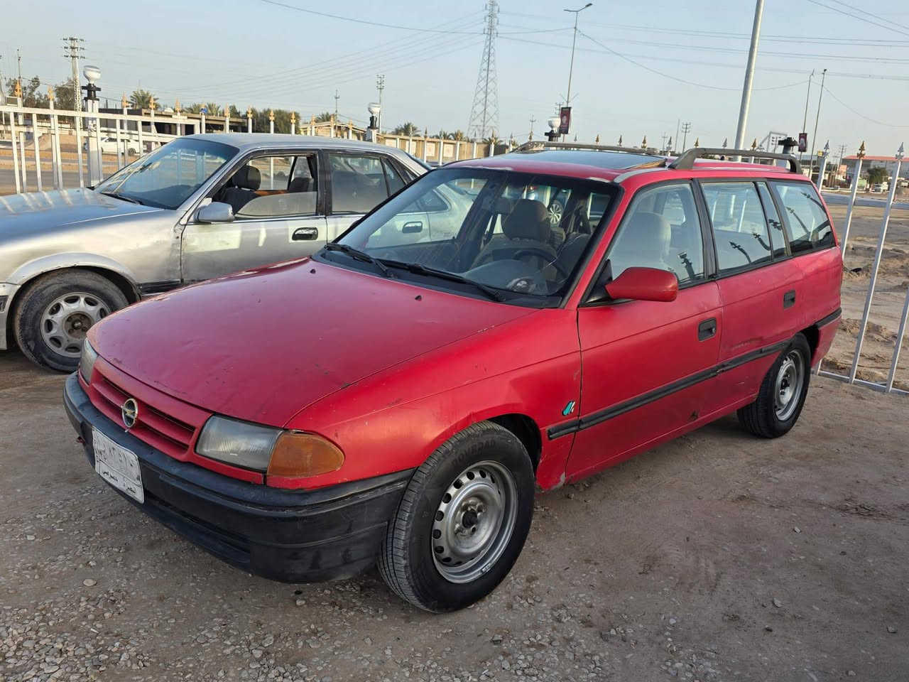 سلام عليكم استرا مديل ٩٦ رقم بصره سنويه جديده مشروع وطني تحويل مباشر جاهزه من كلشي اوتوماتيك مكان النجف *********** السعر ٣٠ ورقه ابو سنويه بل حله حجم محرك ٢٠٠٠ سنويه جديده ال ٢٦
